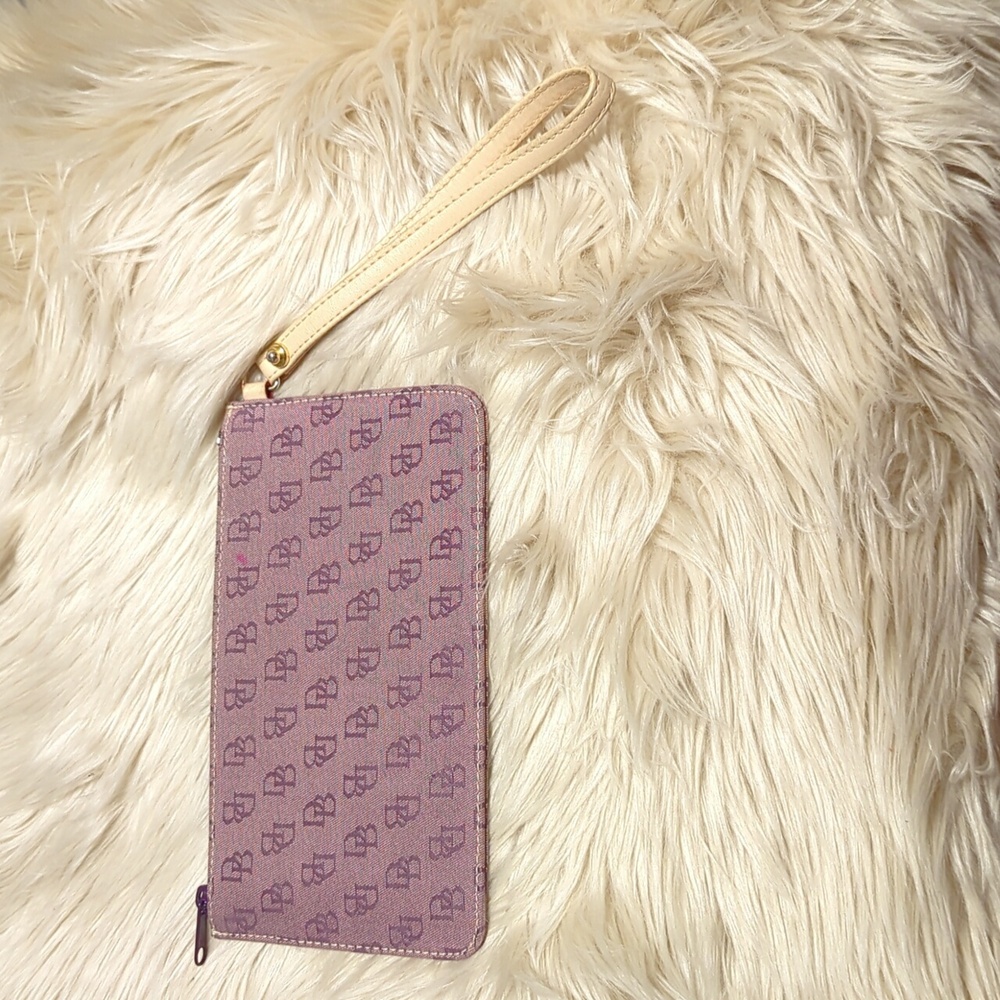 Vintage VTG Dooney & Bourke wristlet - Picture 2 of 6